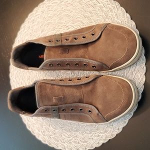 Merrel Primer shoes (no laces included)